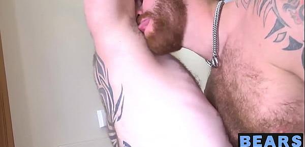  Zack Acland enjoys hairy anal sex with Chris Wydeman